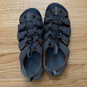 Keen Sandals Men's size 10 (eu 43)